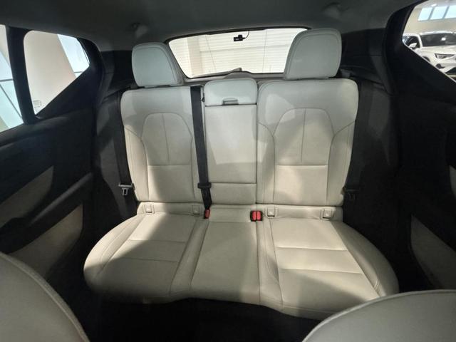 XC40 認定中古車Selekt 保証付 Google搭載 電動シート シートヒーター 電動バックドア 360度カメラ アルミホイール オレフォスシフトノブ LEDライト ハーマンカードン(32枚目)