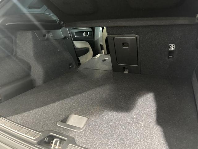 XC40 認定中古車Selekt 保証付 Google搭載 電動シート シートヒーター 電動バックドア 360度カメラ アルミホイール オレフォスシフトノブ LEDライト ハーマンカードン(41枚目)