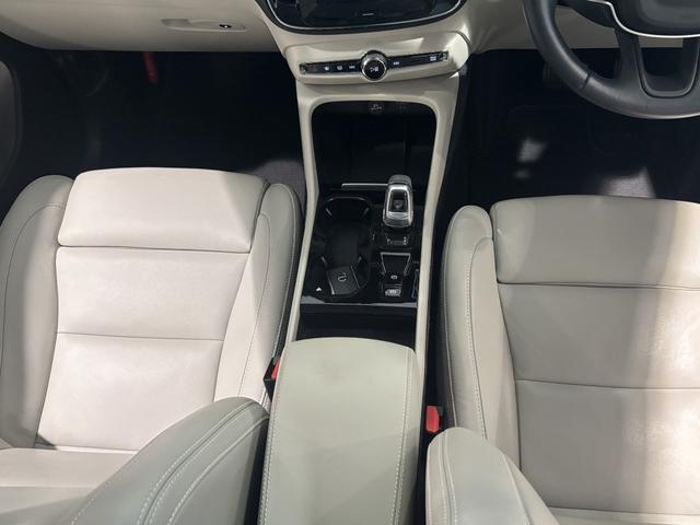 XC40 認定中古車Selekt 保証付 Google搭載 電動シート シートヒーター 電動バックドア 360度カメラ アルミホイール オレフォスシフトノブ LEDライト ハーマンカードン(51枚目)