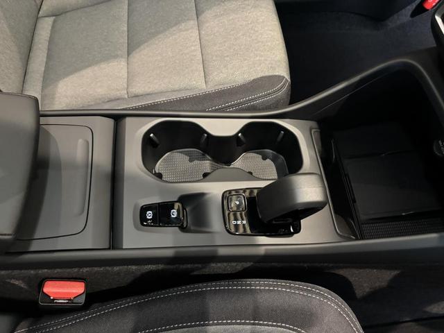 XC40 プラス B3 認定中古車Selekt 保証付 Google搭載 電動シート 電動バックドア 360度カメラ アルミホイール(15枚目)