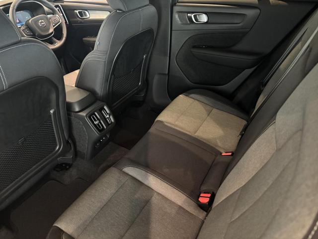 XC40 プラス B3 認定中古車Selekt 保証付 Google搭載 電動シート 電動バックドア 360度カメラ アルミホイール(21枚目)