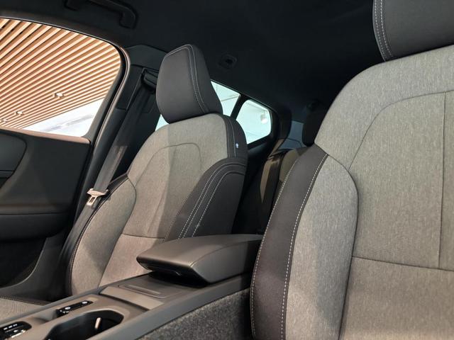 XC40 プラス B3 認定中古車Selekt 保証付 Google搭載 電動シート 電動バックドア 360度カメラ アルミホイール(27枚目)