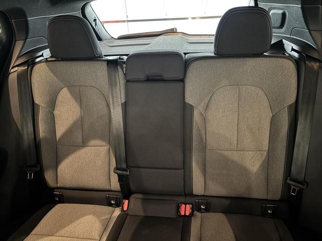 XC40 プラス B3 認定中古車Selekt 保証付 Google搭載 電動シート 電動バックドア 360度カメラ アルミホイール(30枚目)