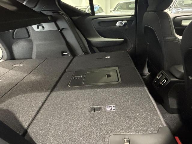 XC40 プラス B3 認定中古車Selekt 保証付 Google搭載 電動シート 電動バックドア 360度カメラ アルミホイール(39枚目)