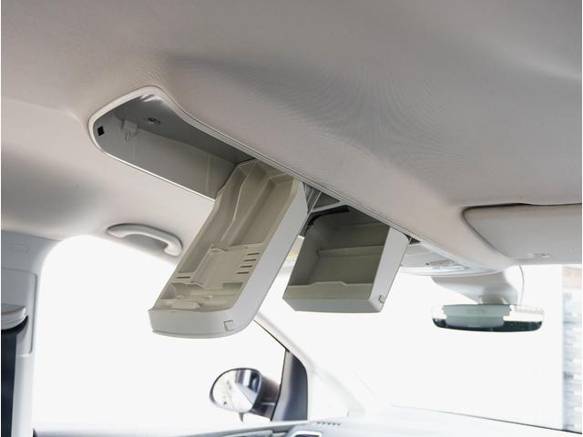 シャラン ＴＳＩ　ハイライン　Ｈレザーシート（ヒーター付）／両側パワスラ／Ｐバックドア／クルコン／ナビ／フルセグＴＶ／Ｂｌｕｅｔｏｏｔｈ対応／ＵＳＢ接続可／ＤＶＤ／ＣＤ再生可／ＥＴＣ／Ｐシート／パドルシフト／スマートキー２本（32枚目）