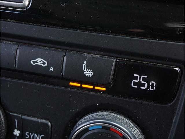 シャラン ＴＳＩ　ハイライン　Ｈレザーシート（ヒーター付）／両側パワスラ／Ｐバックドア／クルコン／ナビ／フルセグＴＶ／Ｂｌｕｅｔｏｏｔｈ対応／ＵＳＢ接続可／ＤＶＤ／ＣＤ再生可／ＥＴＣ／Ｐシート／パドルシフト／スマートキー２本（41枚目）