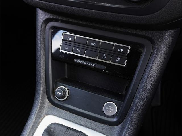 シャラン ＴＳＩ　ハイライン　Ｈレザーシート（ヒーター付）／両側パワスラ／Ｐバックドア／クルコン／ナビ／フルセグＴＶ／Ｂｌｕｅｔｏｏｔｈ対応／ＵＳＢ接続可／ＤＶＤ／ＣＤ再生可／ＥＴＣ／Ｐシート／パドルシフト／スマートキー２本（42枚目）