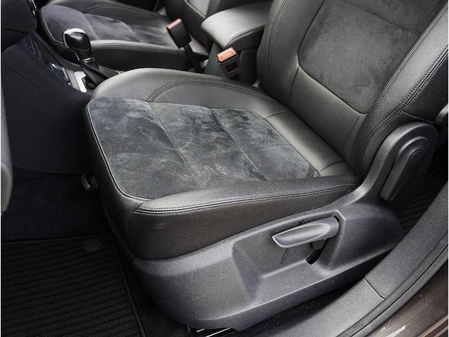 シャラン ＴＳＩ　ハイライン　Ｈレザーシート（ヒーター付）／両側パワスラ／Ｐバックドア／クルコン／ナビ／フルセグＴＶ／Ｂｌｕｅｔｏｏｔｈ対応／ＵＳＢ接続可／ＤＶＤ／ＣＤ再生可／ＥＴＣ／Ｐシート／パドルシフト／スマートキー２本（67枚目）