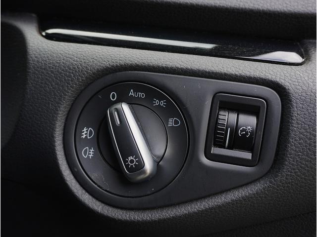 シャラン ＴＳＩ　ハイライン　Ｈレザーシート（ヒーター付）／両側パワスラ／Ｐバックドア／クルコン／ナビ／フルセグＴＶ／Ｂｌｕｅｔｏｏｔｈ対応／ＵＳＢ接続可／ＤＶＤ／ＣＤ再生可／ＥＴＣ／Ｐシート／パドルシフト／スマートキー２本（77枚目）