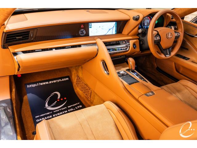 ＬＣ ＬＣ５００ｈ　Ｓパッケージ　マークレビンソン　カーボンルーフ　シートエアコン　ステアリングヒーター　カーボンスカッフプレート　３眼フルＬＥＤヘッドライト　ポリッシュホイール（16枚目）