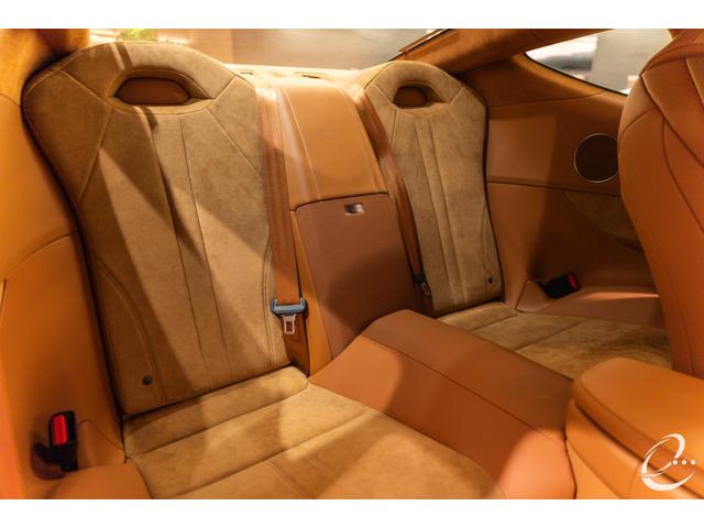 ＬＣ ＬＣ５００ｈ　Ｓパッケージ　マークレビンソン　カーボンルーフ　シートエアコン　ステアリングヒーター　カーボンスカッフプレート　３眼フルＬＥＤヘッドライト　ポリッシュホイール（21枚目）