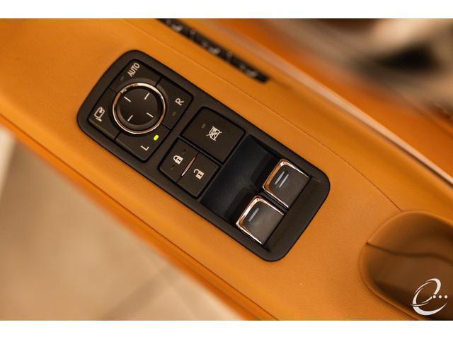 ＬＣ ＬＣ５００ｈ　Ｓパッケージ　マークレビンソン　カーボンルーフ　シートエアコン　ステアリングヒーター　カーボンスカッフプレート　３眼フルＬＥＤヘッドライト　ポリッシュホイール（24枚目）