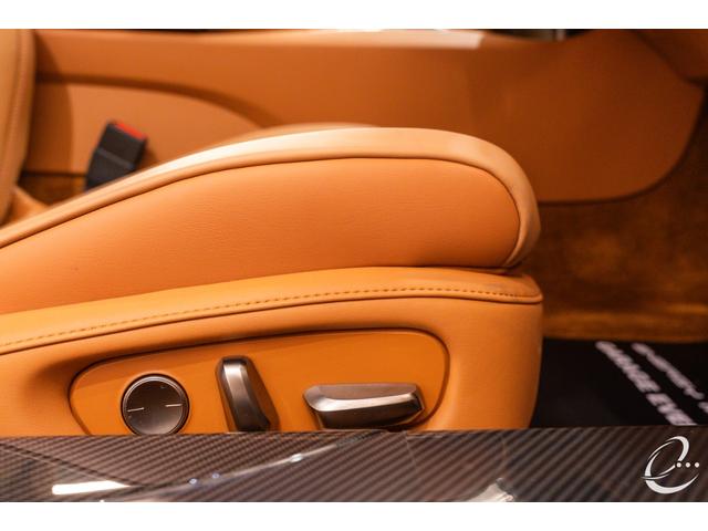 ＬＣ ＬＣ５００ｈ　Ｓパッケージ　マークレビンソン　カーボンルーフ　シートエアコン　ステアリングヒーター　カーボンスカッフプレート　３眼フルＬＥＤヘッドライト　ポリッシュホイール（27枚目）