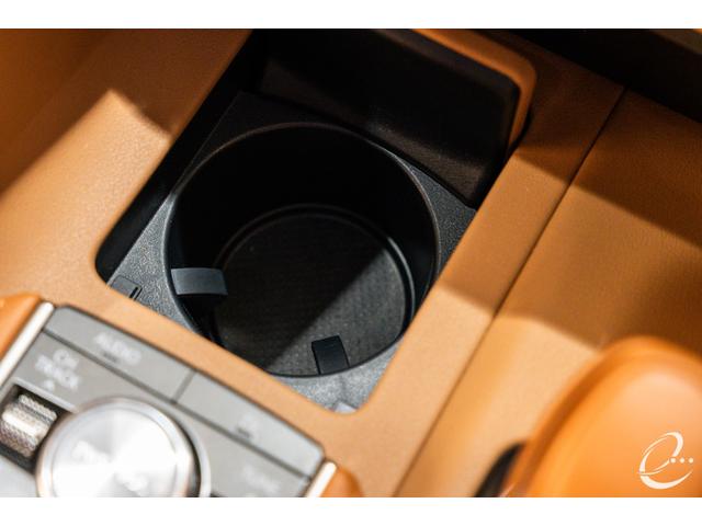 ＬＣ ＬＣ５００ｈ　Ｓパッケージ　マークレビンソン　カーボンルーフ　シートエアコン　ステアリングヒーター　カーボンスカッフプレート　３眼フルＬＥＤヘッドライト　ポリッシュホイール（39枚目）