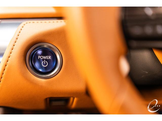 ＬＣ ＬＣ５００ｈ　Ｓパッケージ　マークレビンソン　カーボンルーフ　シートエアコン　ステアリングヒーター　カーボンスカッフプレート　３眼フルＬＥＤヘッドライト　ポリッシュホイール（40枚目）