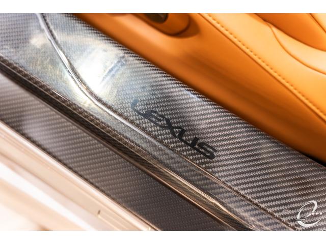 ＬＣ ＬＣ５００ｈ　Ｓパッケージ　マークレビンソン　カーボンルーフ　シートエアコン　ステアリングヒーター　カーボンスカッフプレート　３眼フルＬＥＤヘッドライト　ポリッシュホイール（41枚目）