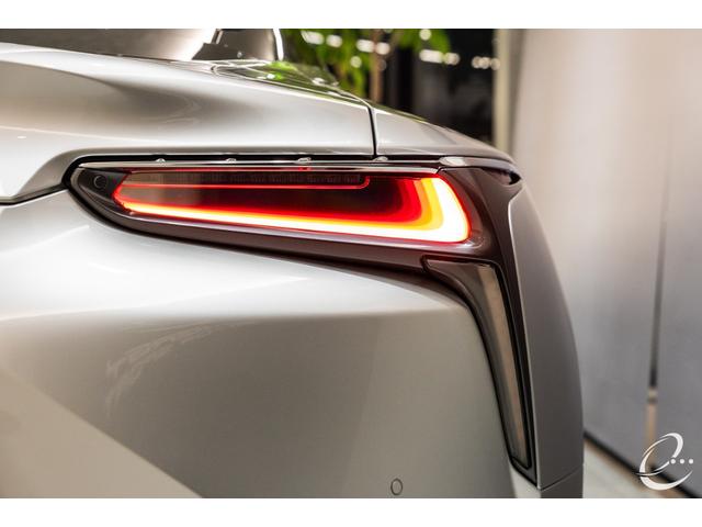 ＬＣ ＬＣ５００ｈ　Ｓパッケージ　マークレビンソン　カーボンルーフ　シートエアコン　ステアリングヒーター　カーボンスカッフプレート　３眼フルＬＥＤヘッドライト　ポリッシュホイール（62枚目）
