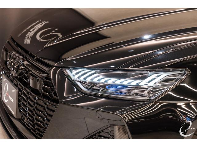 ＲＳ６アバント ベースグレード　エアサスペンション装着車　左Ｈ　ＡＫＲＡＰＯＶＩＣチタンマフラー　カーボンスタイリングＰＫＧ　パノラマサンルーフ　デコラティブパネルカーボンツイル　ＭＡＸＴＯＮｄｅｓｉｇｎフルエアロ（17枚目）