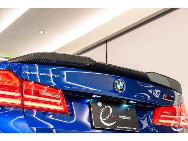 M5 M5 Mperformanceカーボンフロントスプリッター・カーボンキドニーグリル・カーボンリヤトランクスポイラー・カーボンミラーカバー・カーボンリヤディフューザー コンフォートP ダークカーボントリム(16枚目)