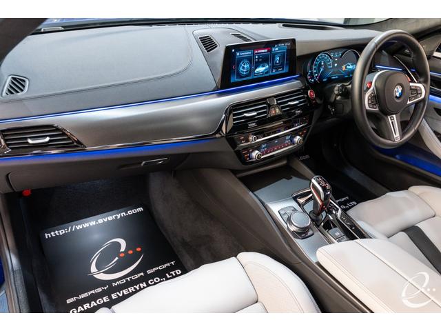 M5 M5 Mperformanceカーボンフロントスプリッター・カーボンキドニーグリル・カーボンリヤトランクスポイラー・カーボンミラーカバー・カーボンリヤディフューザー コンフォートP ダークカーボントリム(25枚目)