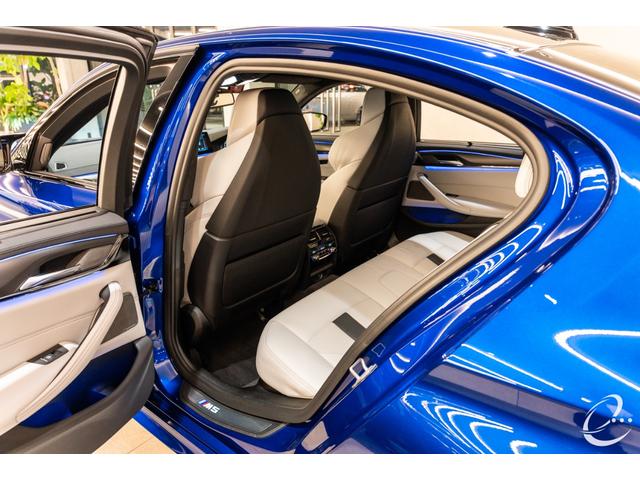 M5 M5 Mperformanceカーボンフロントスプリッター・カーボンキドニーグリル・カーボンリヤトランクスポイラー・カーボンミラーカバー・カーボンリヤディフューザー コンフォートP ダークカーボントリム(32枚目)