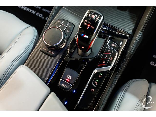 M5 M5 Mperformanceカーボンフロントスプリッター・カーボンキドニーグリル・カーボンリヤトランクスポイラー・カーボンミラーカバー・カーボンリヤディフューザー コンフォートP ダークカーボントリム(44枚目)