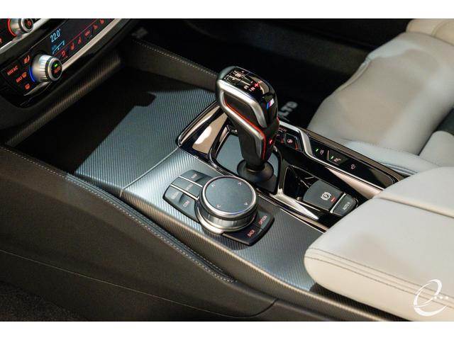 M5 M5 Mperformanceカーボンフロントスプリッター・カーボンキドニーグリル・カーボンリヤトランクスポイラー・カーボンミラーカバー・カーボンリヤディフューザー コンフォートP ダークカーボントリム(51枚目)