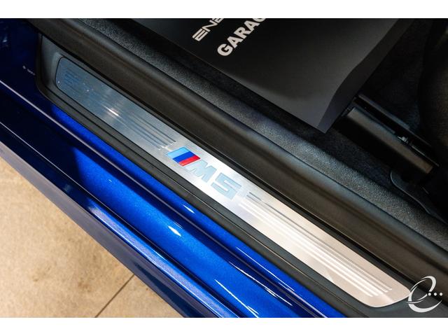 M5 M5 Mperformanceカーボンフロントスプリッター・カーボンキドニーグリル・カーボンリヤトランクスポイラー・カーボンミラーカバー・カーボンリヤディフューザー コンフォートP ダークカーボントリム(52枚目)