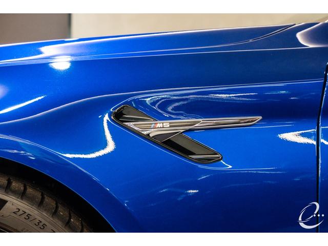 M5 M5 Mperformanceカーボンフロントスプリッター・カーボンキドニーグリル・カーボンリヤトランクスポイラー・カーボンミラーカバー・カーボンリヤディフューザー コンフォートP ダークカーボントリム(59枚目)