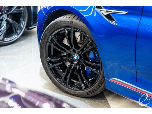 M5 M5 Mperformanceカーボンフロントスプリッター・カーボンキドニーグリル・カーボンリヤトランクスポイラー・カーボンミラーカバー・カーボンリヤディフューザー コンフォートP ダークカーボントリム(66枚目)