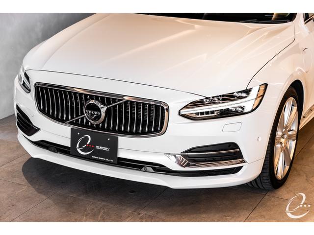 V90 T8 ツインエンジン AWD インスクリプション Bowers&Willkins HEICO4テールパイプキット Orrefors7クリスタルシフトノブ パノラマガラスサンルーフ ナッパレザー 電動リアエアサスペンション(61枚目)