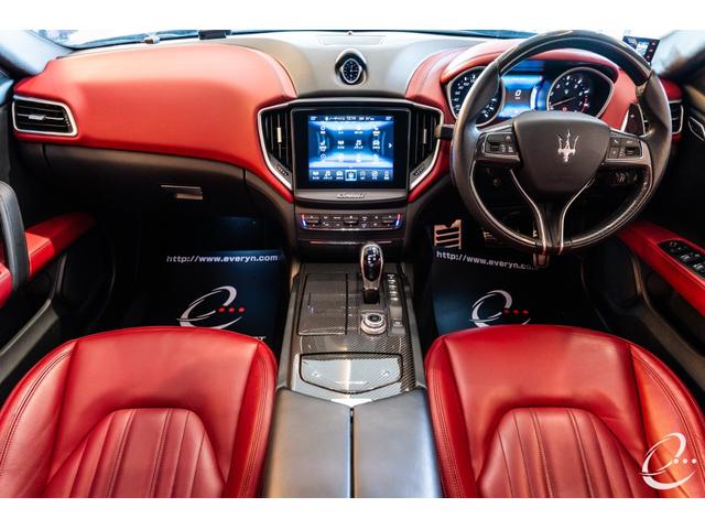 ギブリ ベースグレード　ＯＰ３９７　１２２１鍛造２２インチＡＷ　ＫＷ　Ｖ３車高調　ＥＢＭ可変マフラーリモコン　フルプレミアムレザーインテリア　ツーリングＰＫＧ　フロントバンパープロテクション（2枚目）