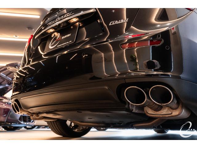 ギブリ ベースグレード　ＯＰ３９７　１２２１鍛造２２インチＡＷ　ＫＷ　Ｖ３車高調　ＥＢＭ可変マフラーリモコン　フルプレミアムレザーインテリア　ツーリングＰＫＧ　フロントバンパープロテクション（14枚目）