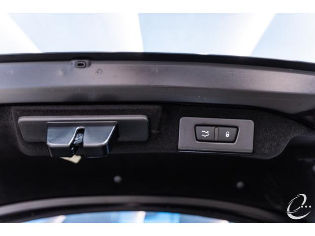 ギブリ ベースグレード　ＯＰ３９７　１２２１鍛造２２インチＡＷ　ＫＷ　Ｖ３車高調　ＥＢＭ可変マフラーリモコン　フルプレミアムレザーインテリア　ツーリングＰＫＧ　フロントバンパープロテクション（17枚目）