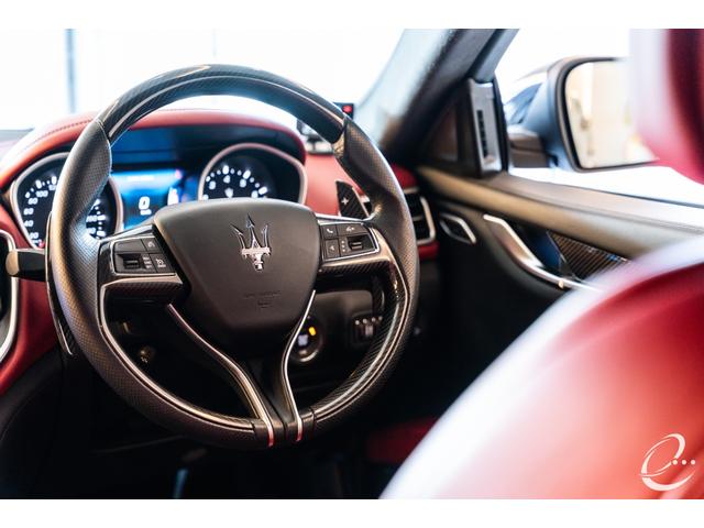 ギブリ ベースグレード　ＯＰ３９７　１２２１鍛造２２インチＡＷ　ＫＷ　Ｖ３車高調　ＥＢＭ可変マフラーリモコン　フルプレミアムレザーインテリア　ツーリングＰＫＧ　フロントバンパープロテクション（18枚目）