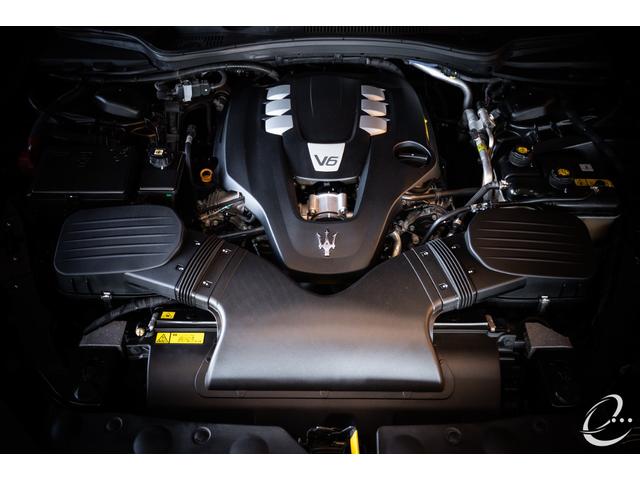 ギブリ ベースグレード　ＯＰ３９７　１２２１鍛造２２インチＡＷ　ＫＷ　Ｖ３車高調　ＥＢＭ可変マフラーリモコン　フルプレミアムレザーインテリア　ツーリングＰＫＧ　フロントバンパープロテクション（22枚目）