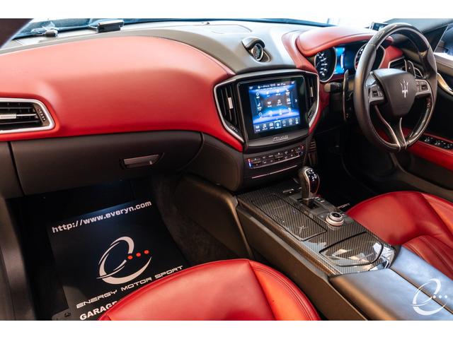 ギブリ ベースグレード　ＯＰ３９７　１２２１鍛造２２インチＡＷ　ＫＷ　Ｖ３車高調　ＥＢＭ可変マフラーリモコン　フルプレミアムレザーインテリア　ツーリングＰＫＧ　フロントバンパープロテクション（23枚目）