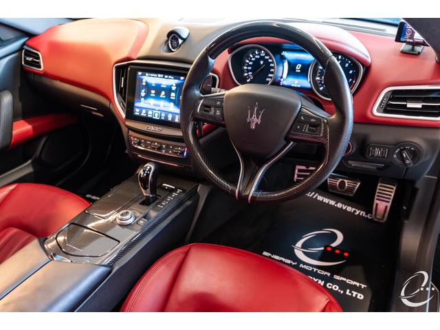 ギブリ ベースグレード　ＯＰ３９７　１２２１鍛造２２インチＡＷ　ＫＷ　Ｖ３車高調　ＥＢＭ可変マフラーリモコン　フルプレミアムレザーインテリア　ツーリングＰＫＧ　フロントバンパープロテクション（24枚目）