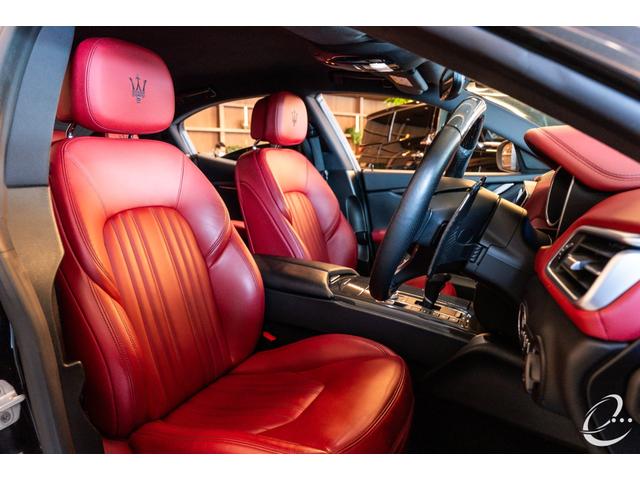 ギブリ ベースグレード　ＯＰ３９７　１２２１鍛造２２インチＡＷ　ＫＷ　Ｖ３車高調　ＥＢＭ可変マフラーリモコン　フルプレミアムレザーインテリア　ツーリングＰＫＧ　フロントバンパープロテクション（25枚目）