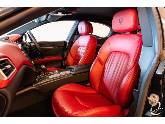 ギブリ ベースグレード　ＯＰ３９７　１２２１鍛造２２インチＡＷ　ＫＷ　Ｖ３車高調　ＥＢＭ可変マフラーリモコン　フルプレミアムレザーインテリア　ツーリングＰＫＧ　フロントバンパープロテクション（26枚目）