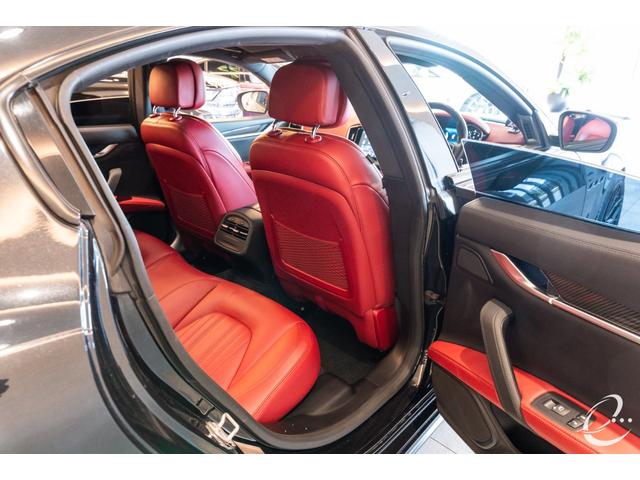 ギブリ ベースグレード　ＯＰ３９７　１２２１鍛造２２インチＡＷ　ＫＷ　Ｖ３車高調　ＥＢＭ可変マフラーリモコン　フルプレミアムレザーインテリア　ツーリングＰＫＧ　フロントバンパープロテクション（29枚目）