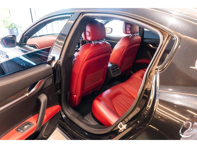 ギブリ ベースグレード　ＯＰ３９７　１２２１鍛造２２インチＡＷ　ＫＷ　Ｖ３車高調　ＥＢＭ可変マフラーリモコン　フルプレミアムレザーインテリア　ツーリングＰＫＧ　フロントバンパープロテクション（30枚目）