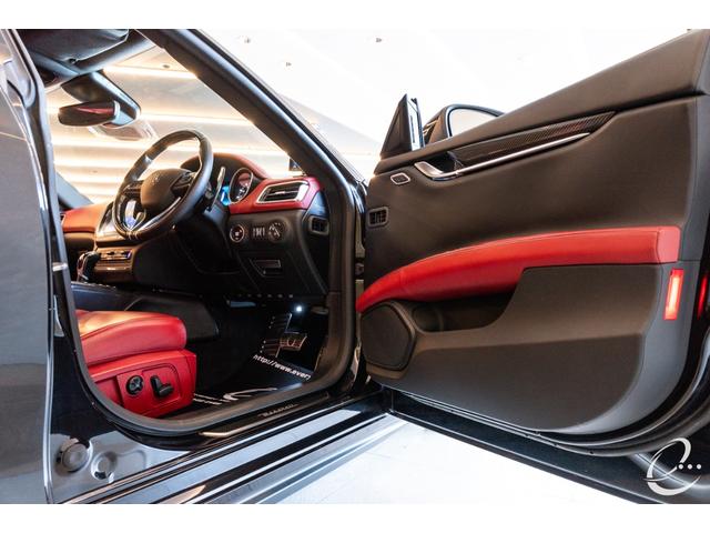 ギブリ ベースグレード　ＯＰ３９７　１２２１鍛造２２インチＡＷ　ＫＷ　Ｖ３車高調　ＥＢＭ可変マフラーリモコン　フルプレミアムレザーインテリア　ツーリングＰＫＧ　フロントバンパープロテクション（35枚目）