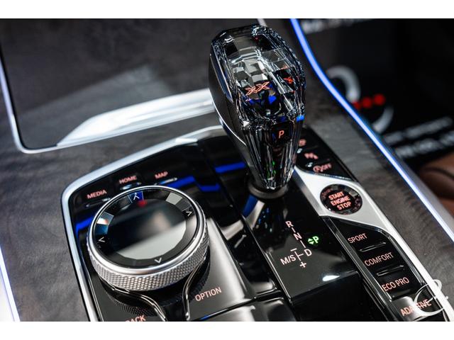 Ｘ５ ｘＤｒｉｖｅ　３５ｄ　Ｍスポーツ　ＯＰ３１２　ＢＭＷ　Ｉｎｄｉｖｉｄｕａｌパッケージ　Ｍｐｅｒｆｏｒｍａｎｃｅカーボンエアロ　プラスパッケージ　コンフォートパッケージ　ハイラインパッケージ　パノラマサンルーフ（20枚目）