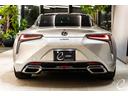 ＬＣ５００ｈ　Ｓパッケージ　マークレビンソン　カーボンルーフ　シートエアコン　ステアリングヒーター　カーボンスカッフプレート　３眼フルＬＥＤヘッドライト　ポリッシュホイール（59枚目）