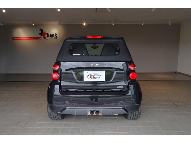 スマートフォーツーカブリオ ＢＲＡＢＵＳ　エクスクルーシブ　オープンカー、ブラバス、ブラバスエアロ、センター出しマフラー、スポーツシート、ターボ（8枚目）