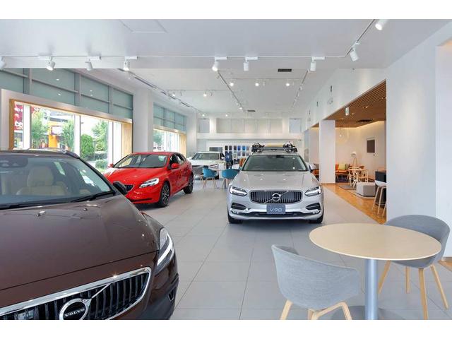 V60 クロスカントリー ウルトラ B5 AWD マイルドハイブリット バウアーズ&ウィルキンスプレミアムサウンド 本革シート シートエアコン パワーテールゲート Googleシステム 360度カメラ クリスタルシフトノブ(55枚目)