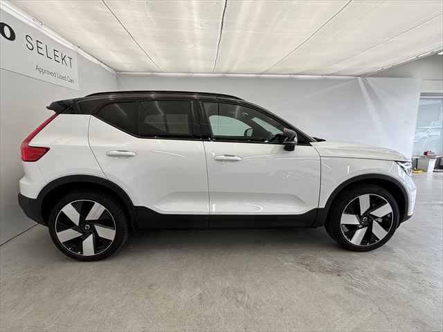 ＸＣ４０リチャージ リチャージ　アルティメットシングルモーター　ＢＥＶ　パノラマガラスサンルーフ　パワーシート　シートヒーター　Ｇｏｏｇｌｅシステム　３６０度カメラ　パワーテールゲート　被害軽減ブレーキ　追従式オートクルーズ（19枚目）