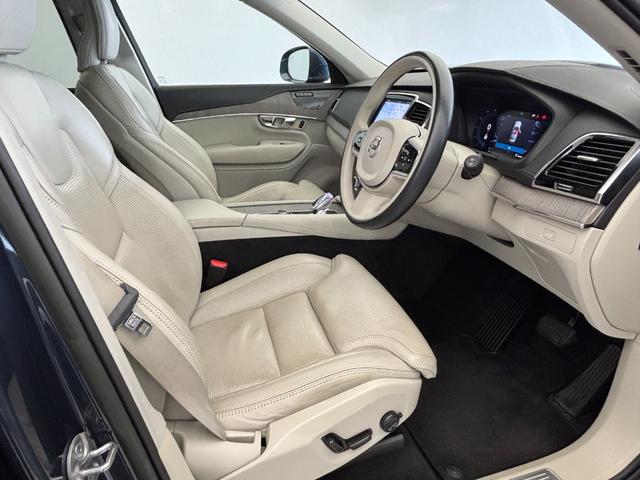 ＸＣ９０ アルティメット　Ｂ６　ＡＷＤ　パノラマガラスサンルーフ　Ｇｏｏｇｌｅシステム　３６０度カメラ　本革シート　パワーシート　シートエアコン　ステアリングヒーター　パワーテールゲート（17枚目）