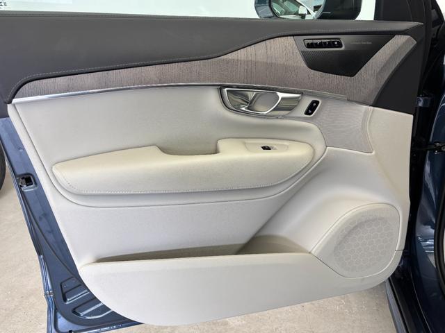 ＸＣ９０ アルティメット　Ｂ６　ＡＷＤ　パノラマガラスサンルーフ　Ｇｏｏｇｌｅシステム　３６０度カメラ　本革シート　パワーシート　シートエアコン　ステアリングヒーター　パワーテールゲート（19枚目）
